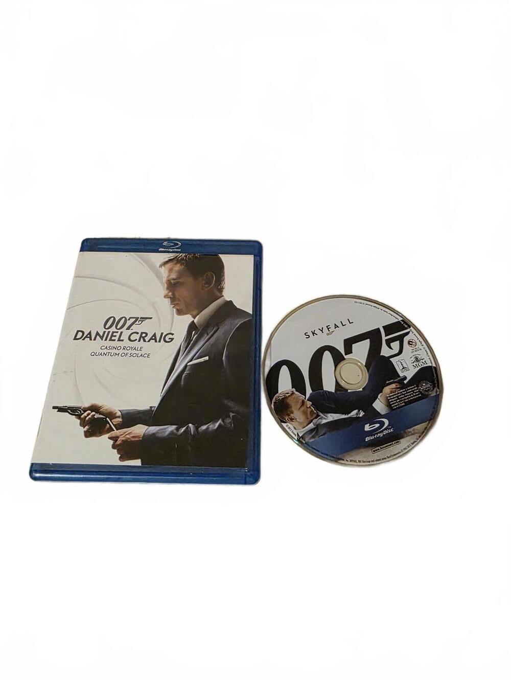 007 Daniel Craig Casino Royale + Quantam Of Solace & Skyfall Blu-ray Disc